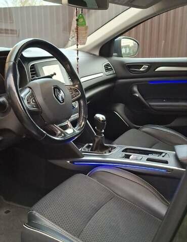 Рено Меган 2018 в Мукачеве на Automoto.ua Серый Рено Меган, объемом двигателя 1.6 л и пробегом 243 тыс. км за 15200 $, фото 27 на Automoto.ua