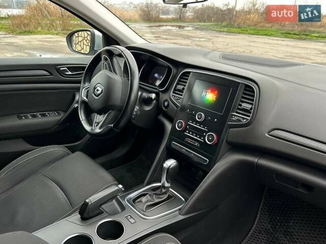 Серый Рено Меган, объемом двигателя 1.46 л и пробегом 220 тыс. км за 12700 $, фото 12 на Automoto.ua