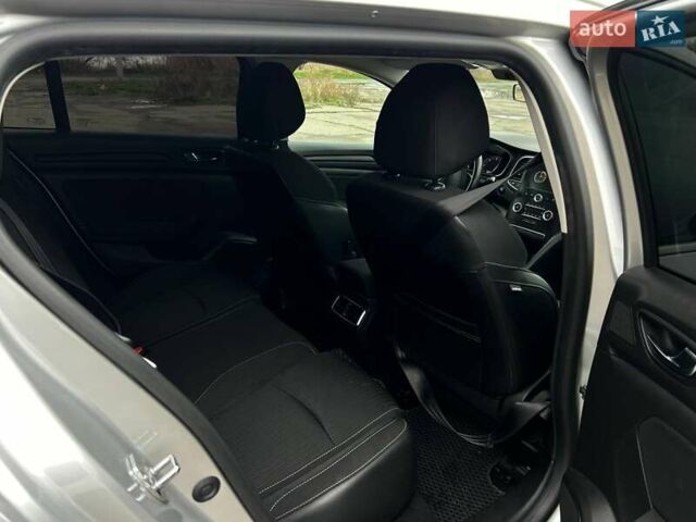 Серый Рено Меган, объемом двигателя 1.46 л и пробегом 220 тыс. км за 12700 $, фото 11 на Automoto.ua