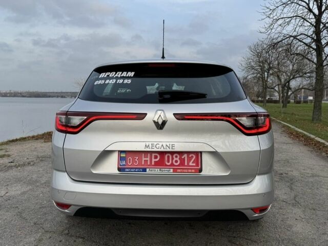 Серый Рено Меган, объемом двигателя 1.5 л и пробегом 165 тыс. км за 13900 $, фото 3 на Automoto.ua