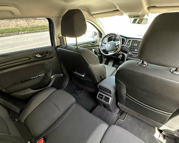 Серый Рено Меган, объемом двигателя 1.46 л и пробегом 180 тыс. км за 13250 $, фото 23 на Automoto.ua