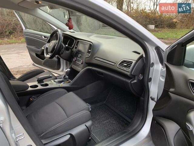 Серый Рено Меган, объемом двигателя 1.46 л и пробегом 230 тыс. км за 13400 $, фото 13 на Automoto.ua