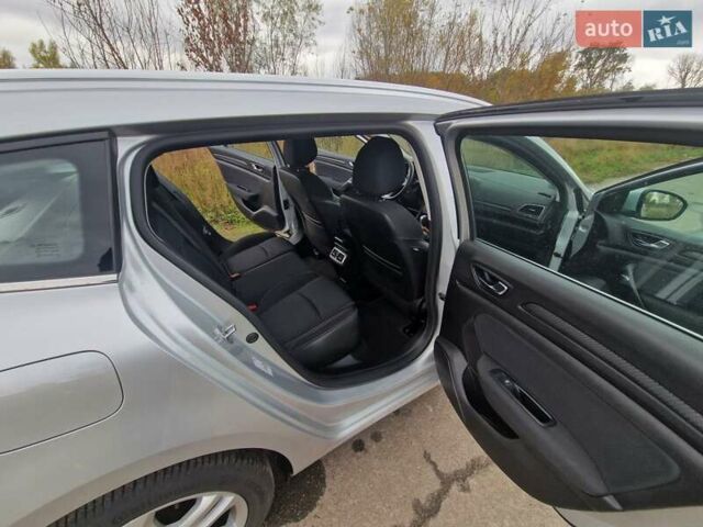 Рено Меган 2019 в Броварах на Automoto.ua Серый Рено Меган, объемом двигателя 1.5 л и пробегом 239 тыс. км за 14600 $, фото 1 на Automoto.ua