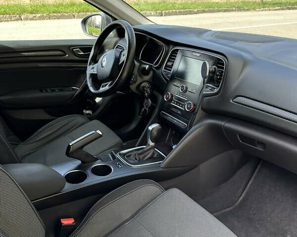 Серый Рено Меган, объемом двигателя 1.46 л и пробегом 180 тыс. км за 13250 $, фото 24 на Automoto.ua