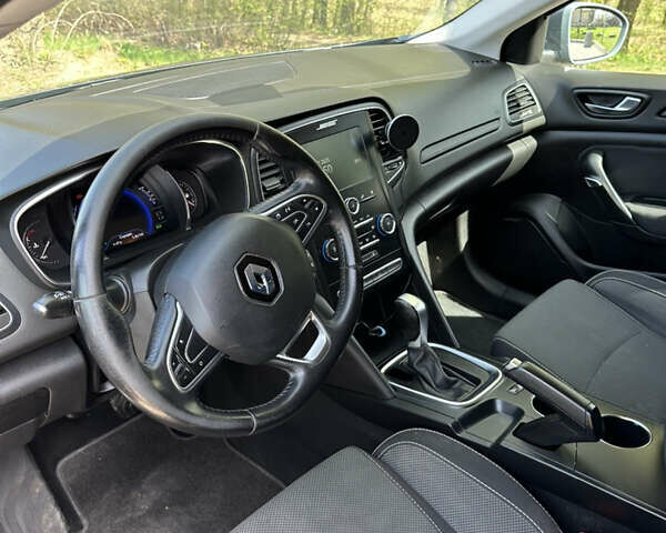 Серый Рено Меган, объемом двигателя 1.46 л и пробегом 180 тыс. км за 13250 $, фото 19 на Automoto.ua