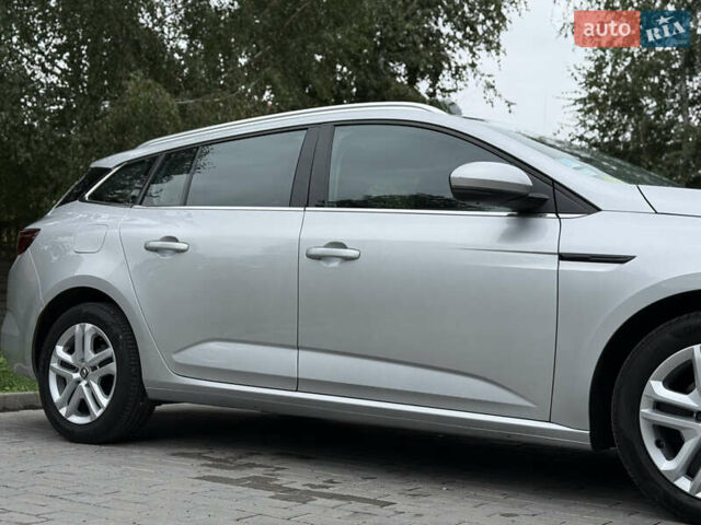 Сірий Рено Меган, об'ємом двигуна 1.46 л та пробігом 237 тис. км за 13500 $, фото 31 на Automoto.ua