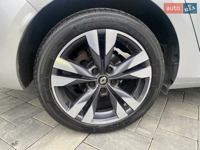 Серый Рено Меган, объемом двигателя 1.5 л и пробегом 192 тыс. км за 15800 $, фото 51 на Automoto.ua