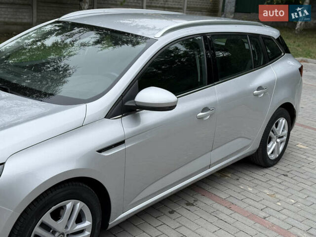 Сірий Рено Меган, об'ємом двигуна 1.46 л та пробігом 237 тис. км за 13500 $, фото 25 на Automoto.ua