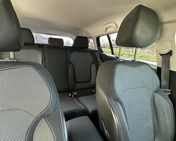 Серый Рено Меган, объемом двигателя 1.46 л и пробегом 180 тыс. км за 13250 $, фото 20 на Automoto.ua