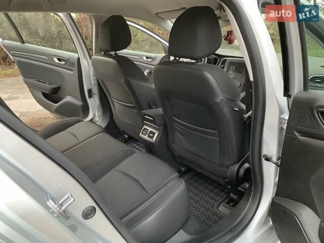 Серый Рено Меган, объемом двигателя 1.46 л и пробегом 230 тыс. км за 13400 $, фото 12 на Automoto.ua