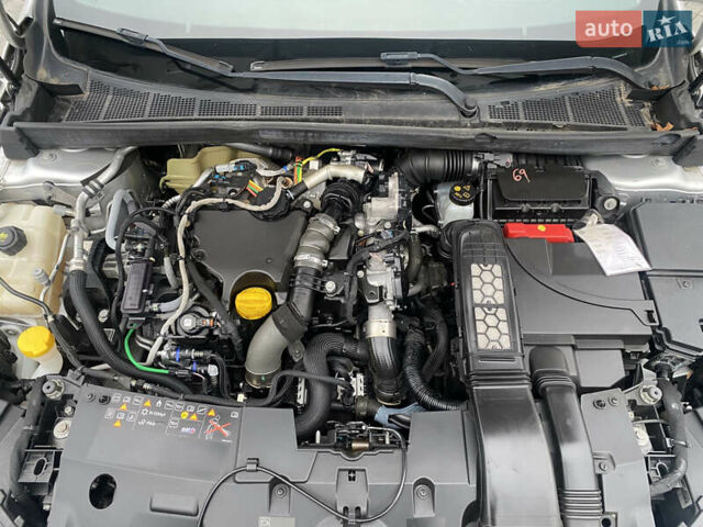 Серый Рено Меган, объемом двигателя 1.5 л и пробегом 192 тыс. км за 15800 $, фото 48 на Automoto.ua