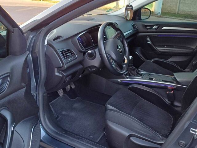 Серый Рено Меган, объемом двигателя 0 л и пробегом 128 тыс. км за 375 $, фото 5 на Automoto.ua