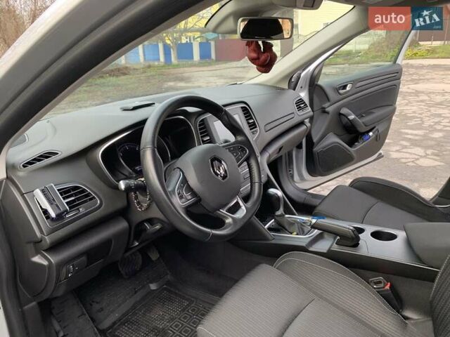 Серый Рено Меган, объемом двигателя 1.46 л и пробегом 230 тыс. км за 13400 $, фото 9 на Automoto.ua
