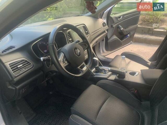 Рено Меган 2019 в Житомире на Automoto.ua Серый Рено Меган, объемом двигателя 1.46 л и пробегом 229 тыс. км за 13250 $, фото 8 на Automoto.ua