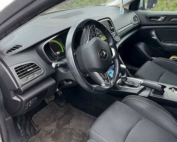 Серый Рено Меган, объемом двигателя 1.46 л и пробегом 149 тыс. км за 14500 $, фото 4 на Automoto.ua