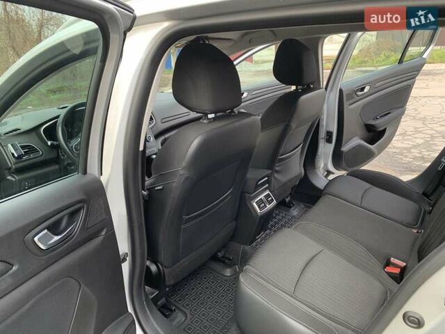 Серый Рено Меган, объемом двигателя 1.46 л и пробегом 230 тыс. км за 13400 $, фото 10 на Automoto.ua