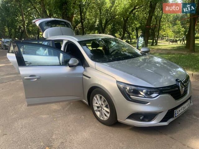 Рено Меган 2019 в Житомире на Automoto.ua Серый Рено Меган, объемом двигателя 1.46 л и пробегом 229 тыс. км за 13250 $, фото 15 на Automoto.ua