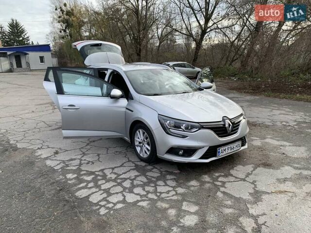 Серый Рено Меган, объемом двигателя 1.46 л и пробегом 230 тыс. км за 13400 $, фото 17 на Automoto.ua