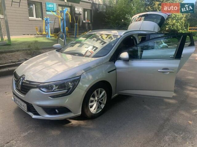 Рено Меган 2019 в Житомире на Automoto.ua Серый Рено Меган, объемом двигателя 1.46 л и пробегом 229 тыс. км за 13250 $, фото 14 на Automoto.ua