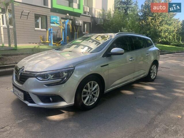 Рено Меган 2019 в Житомире на Automoto.ua Серый Рено Меган, объемом двигателя 1.46 л и пробегом 229 тыс. км за 13250 $, фото 2 на Automoto.ua