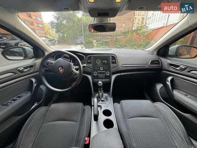Серый Рено Меган, объемом двигателя 1.5 л и пробегом 180 тыс. км за 14200 $, фото 6 на Automoto.ua