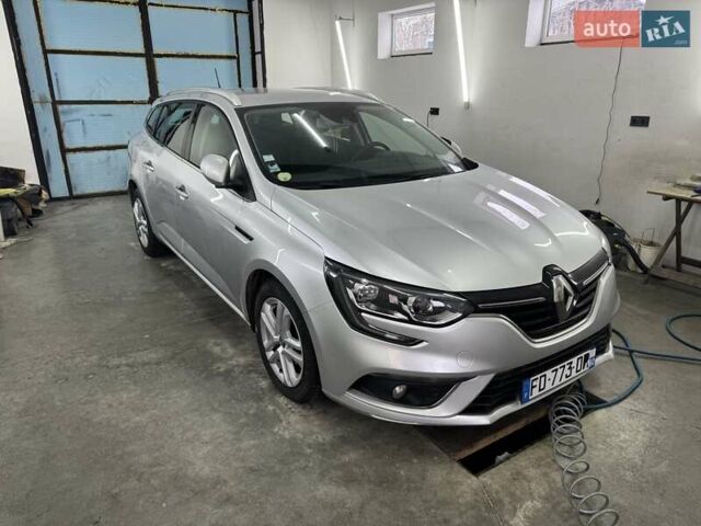 Серый Рено Меган, объемом двигателя 1.5 л и пробегом 151 тыс. км за 13200 $, фото 2 на Automoto.ua