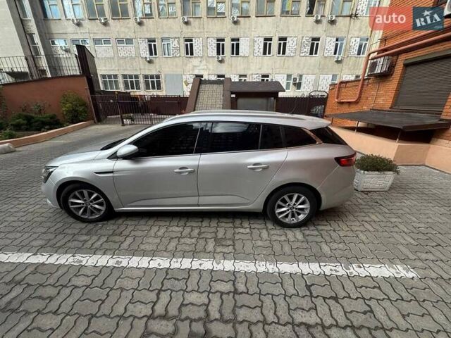 Серый Рено Меган, объемом двигателя 1.5 л и пробегом 180 тыс. км за 14200 $, фото 1 на Automoto.ua