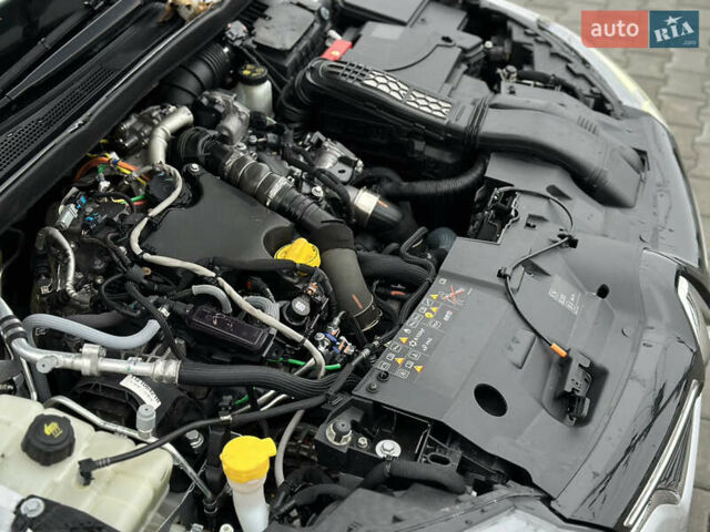 Серый Рено Меган, объемом двигателя 1.46 л и пробегом 211 тыс. км за 13550 $, фото 19 на Automoto.ua