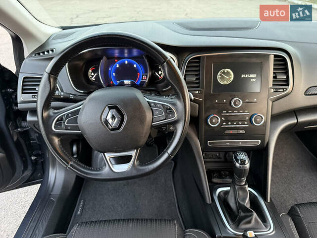 Серый Рено Меган, объемом двигателя 1.5 л и пробегом 96 тыс. км за 15399 $, фото 72 на Automoto.ua