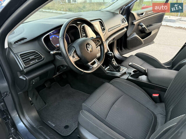 Серый Рено Меган, объемом двигателя 1.5 л и пробегом 96 тыс. км за 15399 $, фото 5 на Automoto.ua