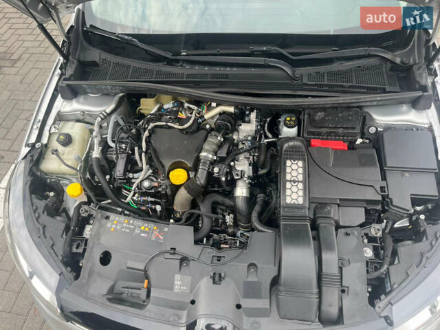 Сірий Рено Меган, об'ємом двигуна 1.5 л та пробігом 138 тис. км за 14499 $, фото 4 на Automoto.ua