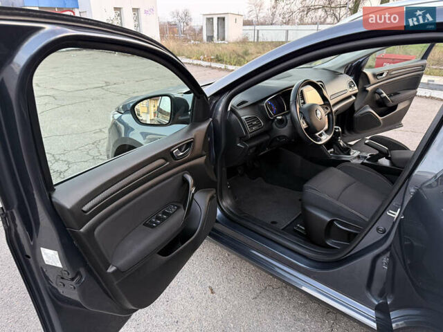 Серый Рено Меган, объемом двигателя 1.5 л и пробегом 96 тыс. км за 15399 $, фото 70 на Automoto.ua