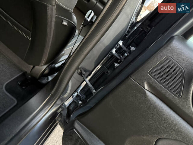 Серый Рено Меган, объемом двигателя 1.5 л и пробегом 96 тыс. км за 15399 $, фото 109 на Automoto.ua