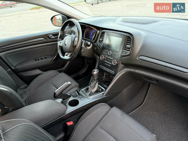 Серый Рено Меган, объемом двигателя 1.5 л и пробегом 96 тыс. км за 15399 $, фото 49 на Automoto.ua