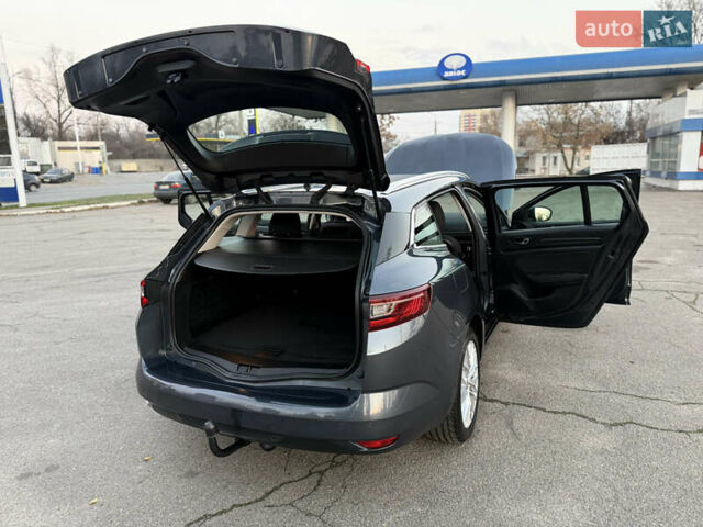 Серый Рено Меган, объемом двигателя 1.5 л и пробегом 96 тыс. км за 15399 $, фото 98 на Automoto.ua