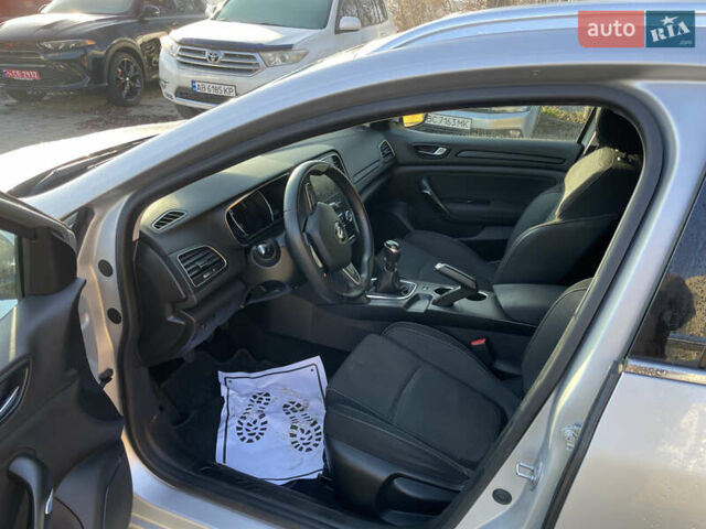 Серый Рено Меган, объемом двигателя 1.46 л и пробегом 245 тыс. км за 13700 $, фото 4 на Automoto.ua