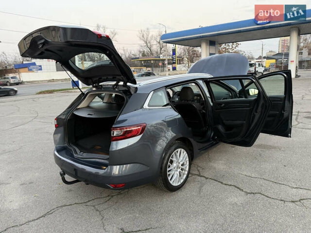 Серый Рено Меган, объемом двигателя 1.5 л и пробегом 96 тыс. км за 15399 $, фото 97 на Automoto.ua