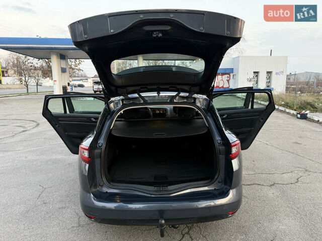 Серый Рено Меган, объемом двигателя 1.5 л и пробегом 96 тыс. км за 15399 $, фото 73 на Automoto.ua