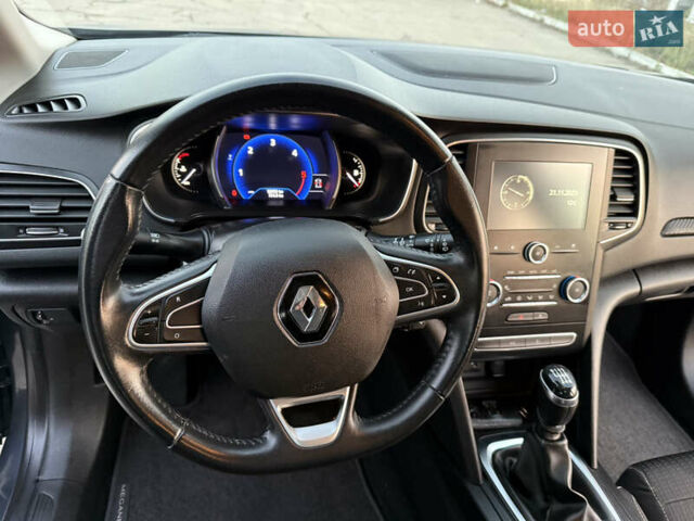 Серый Рено Меган, объемом двигателя 1.5 л и пробегом 96 тыс. км за 15399 $, фото 58 на Automoto.ua
