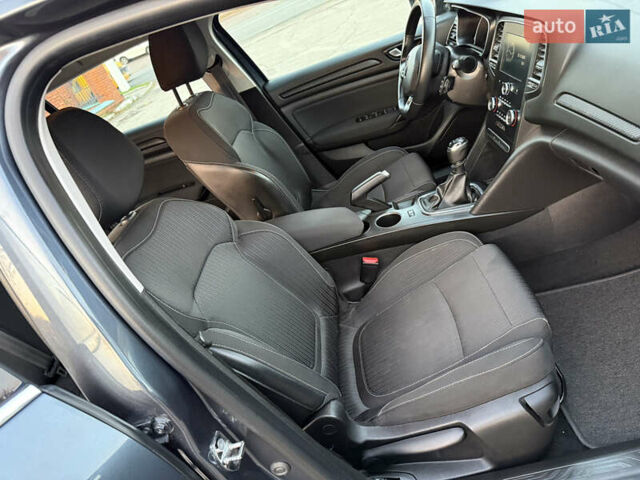 Серый Рено Меган, объемом двигателя 1.5 л и пробегом 96 тыс. км за 15399 $, фото 47 на Automoto.ua