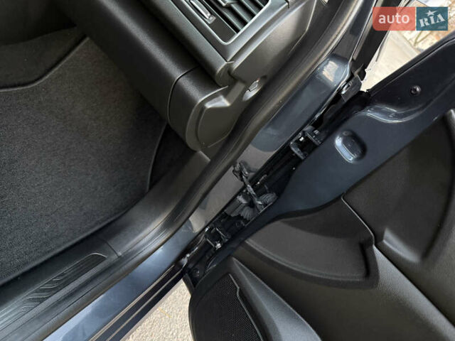 Серый Рено Меган, объемом двигателя 1.5 л и пробегом 96 тыс. км за 15399 $, фото 107 на Automoto.ua