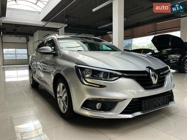 Сірий Рено Меган, об'ємом двигуна 1.5 л та пробігом 199 тис. км за 13499 $, фото 2 на Automoto.ua