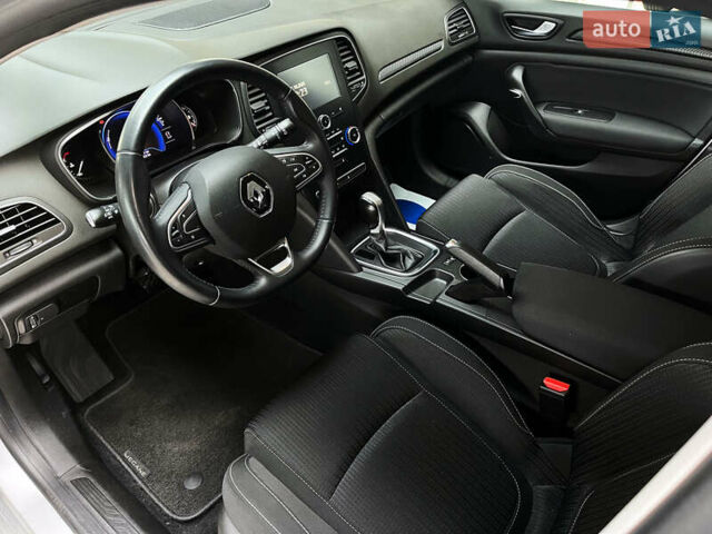 Сірий Рено Меган, об'ємом двигуна 1.5 л та пробігом 199 тис. км за 13499 $, фото 10 на Automoto.ua