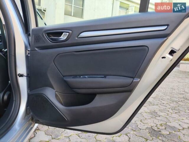 Серый Рено Меган, объемом двигателя 1.5 л и пробегом 135 тыс. км за 15900 $, фото 18 на Automoto.ua