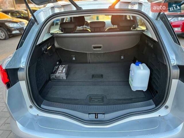 Серый Рено Меган, объемом двигателя 1.5 л и пробегом 207 тыс. км за 16300 $, фото 5 на Automoto.ua