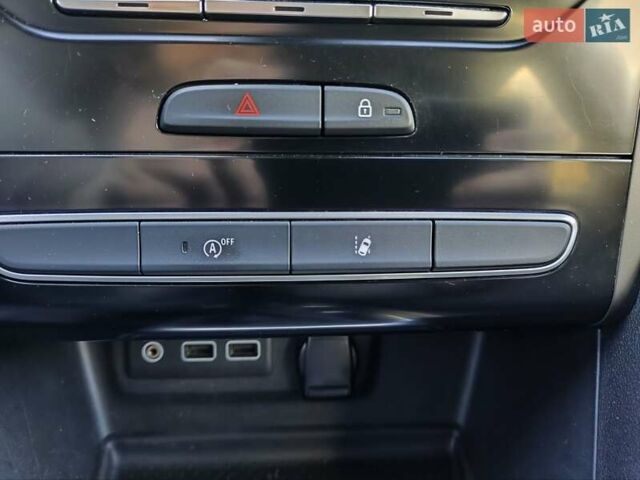 Серый Рено Меган, объемом двигателя 1.5 л и пробегом 135 тыс. км за 15900 $, фото 22 на Automoto.ua