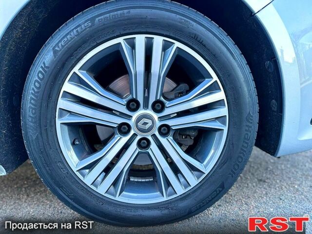 Серый Рено Меган, объемом двигателя 1.5 л и пробегом 200 тыс. км за 15500 $, фото 5 на Automoto.ua