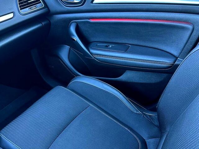 Серый Рено Меган, объемом двигателя 1.5 л и пробегом 200 тыс. км за 15500 $, фото 8 на Automoto.ua