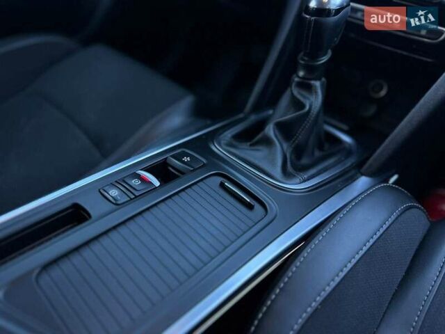 Серый Рено Меган, объемом двигателя 1.5 л и пробегом 195 тыс. км за 15500 $, фото 31 на Automoto.ua