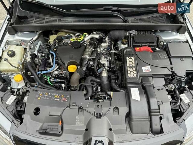 Сірий Рено Меган, об'ємом двигуна 1.46 л та пробігом 118 тис. км за 19000 $, фото 72 на Automoto.ua